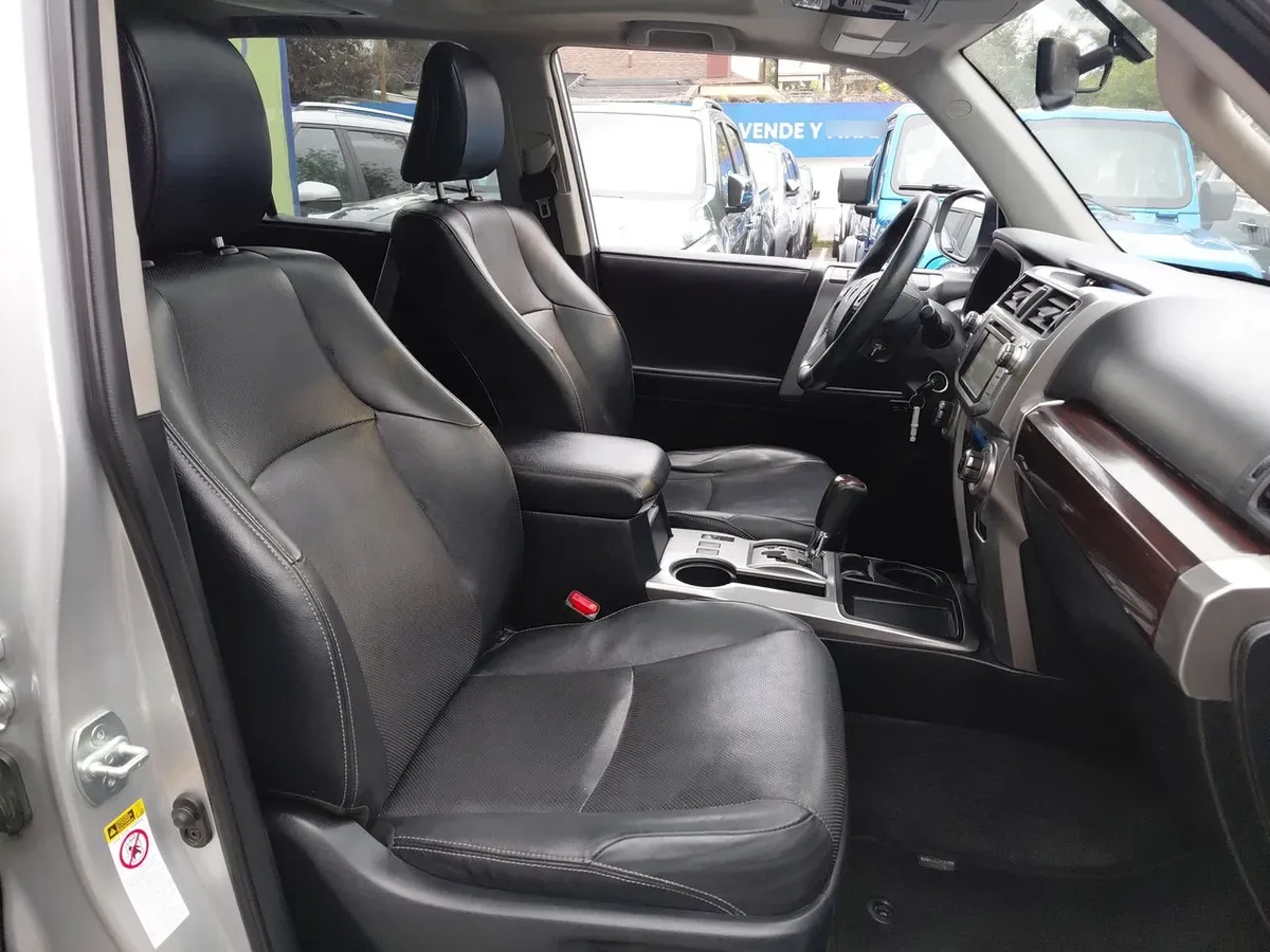 Toyota 4runner 4.0 Limited Euro V 4x2 At 5p año 2018