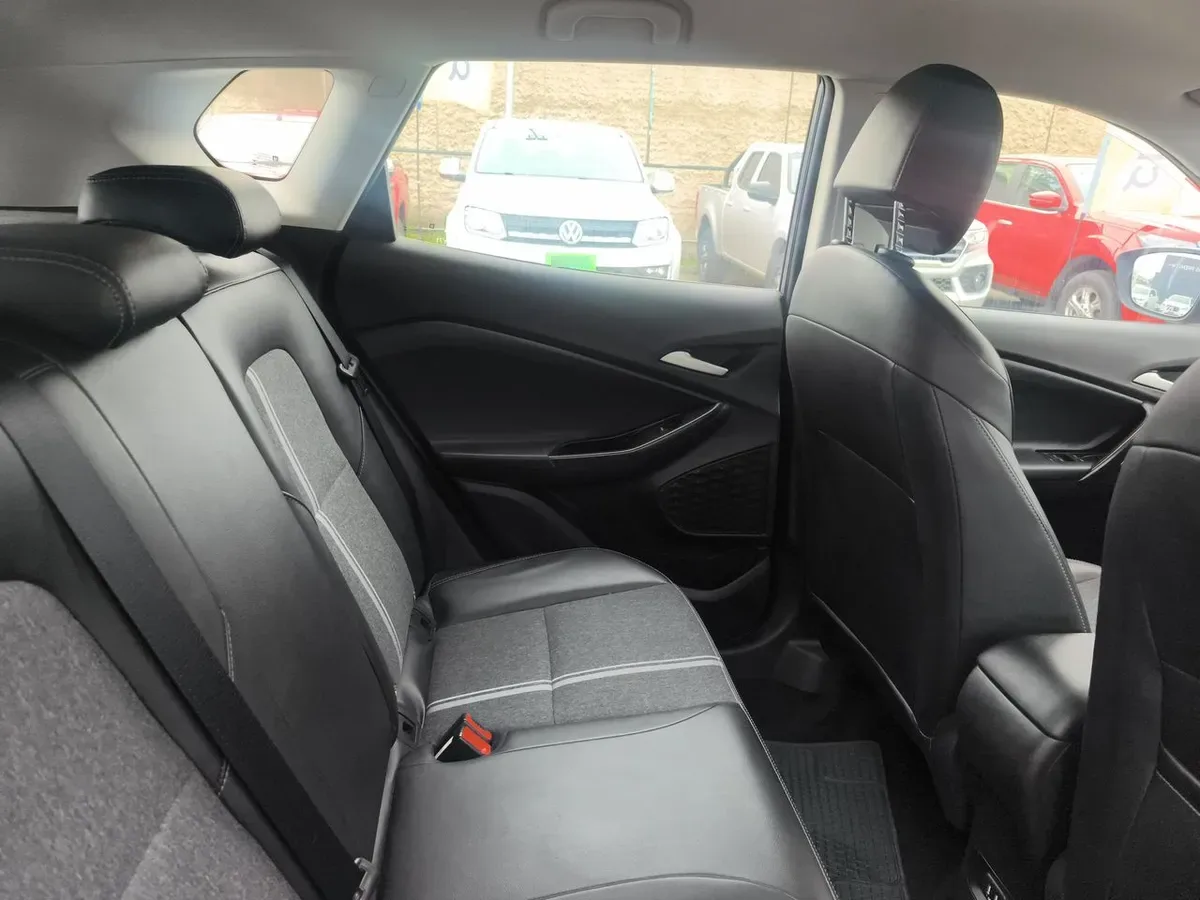 Chevrolet Tracker 1.2t Ltz Fwd At 5p año 2023