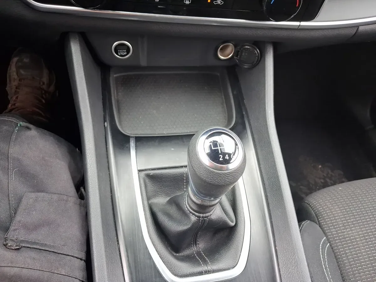 Nissan Qashqai 1.3t Sense 2wd Mt 5p año 2023