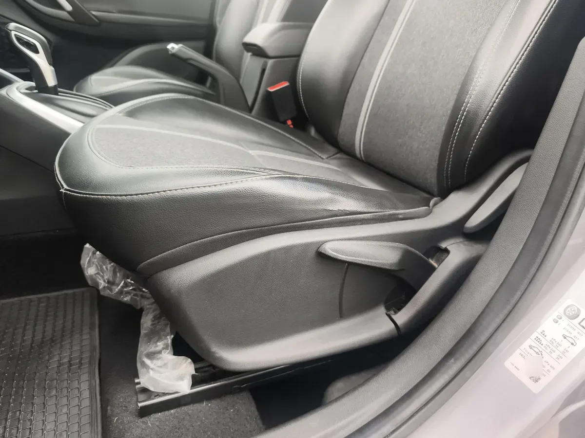 Chevrolet Tracker 1.2t Ltz Fwd At 5p año 2023