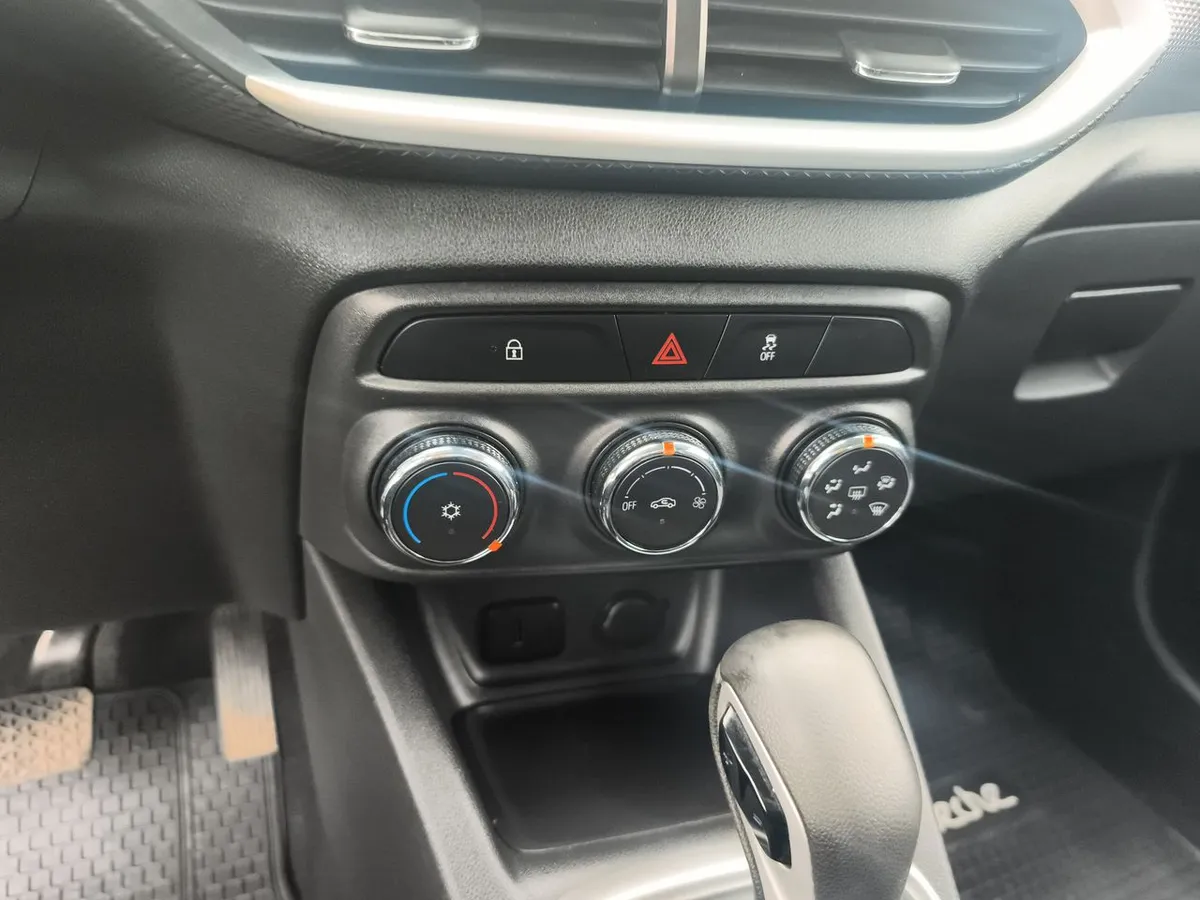 Chevrolet Tracker 1.2t Ltz Fwd At 5p año 2023