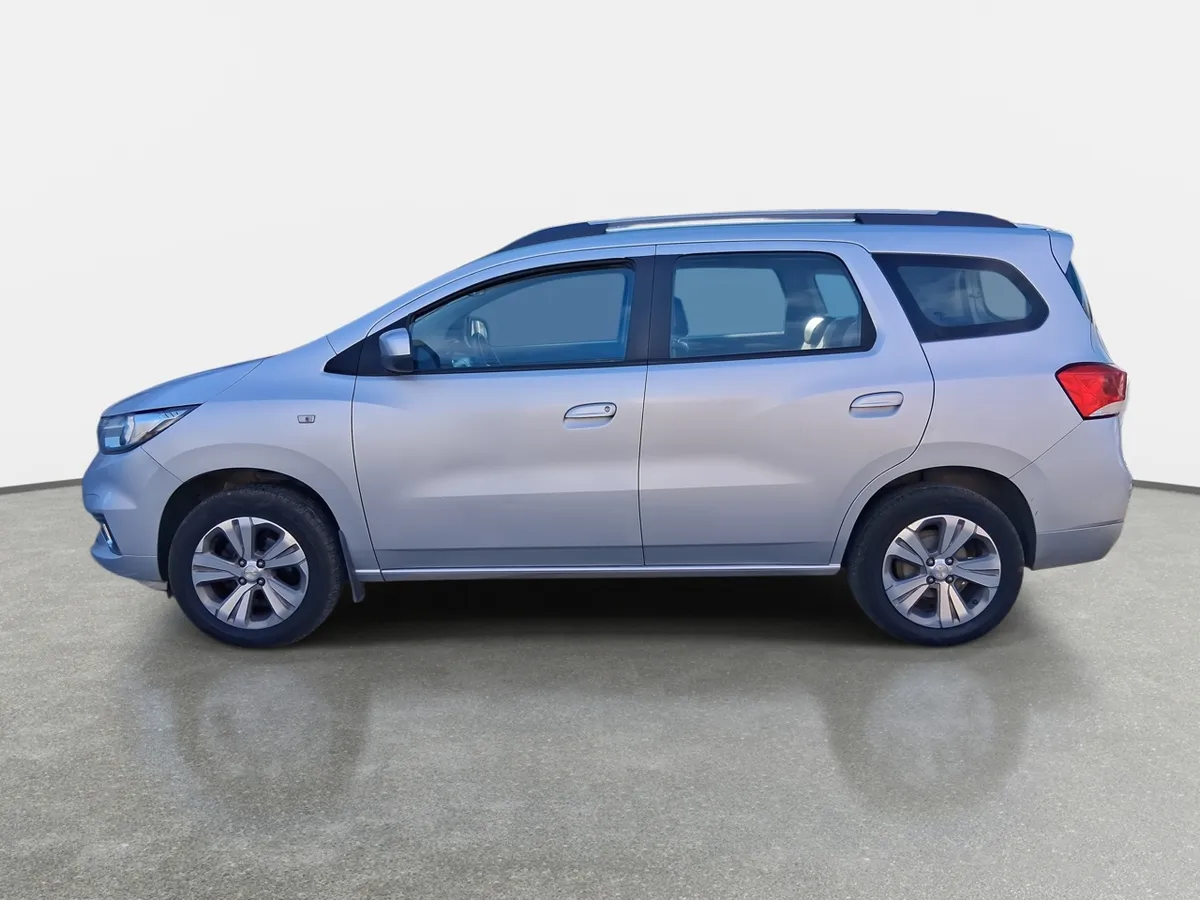 Chevrolet Spin 1.8 Premier 4x2 Mt 5p año 2022