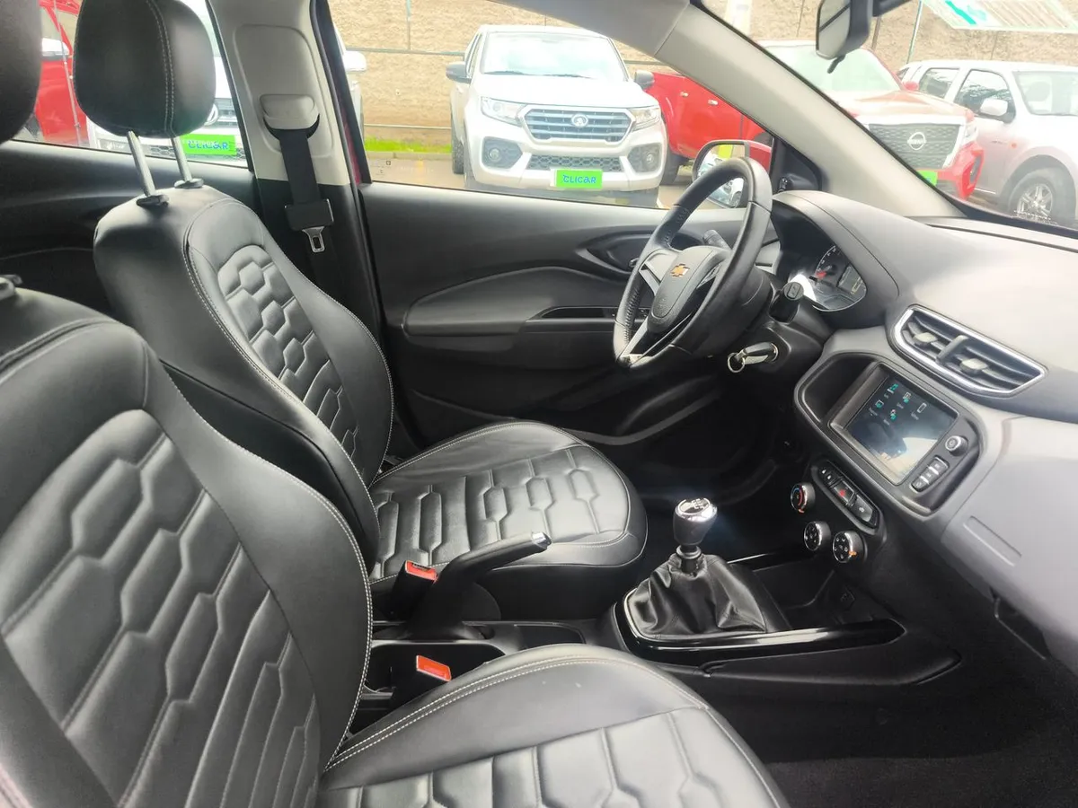 Chevrolet Onix 1.4 Ltz 4x2 Hb Mt 5p año 2020