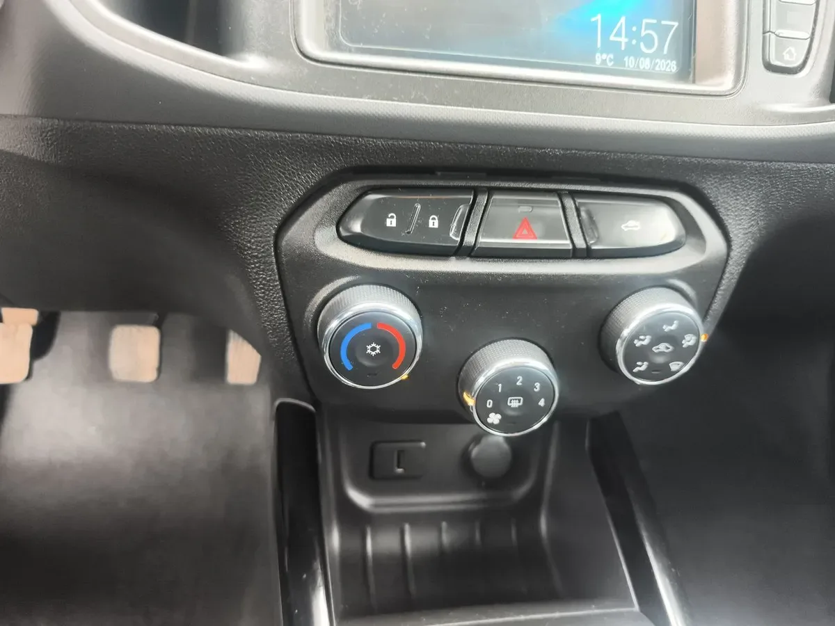 Chevrolet Onix 1.4 Ltz 4x2 Hb Mt 5p año 2020