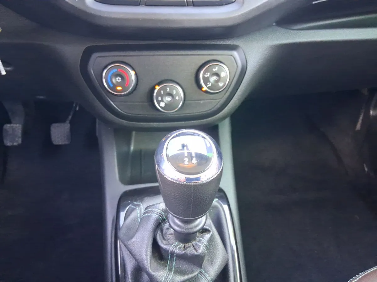 Chevrolet Spin 1.8 Premier 4x2 Mt 5p año 2022