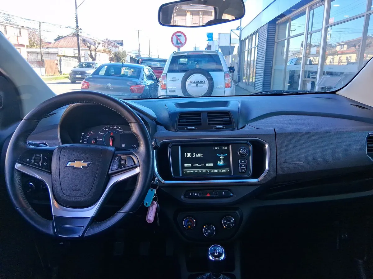 Chevrolet Spin 1.8 Premier 4x2 Mt 5p año 2022