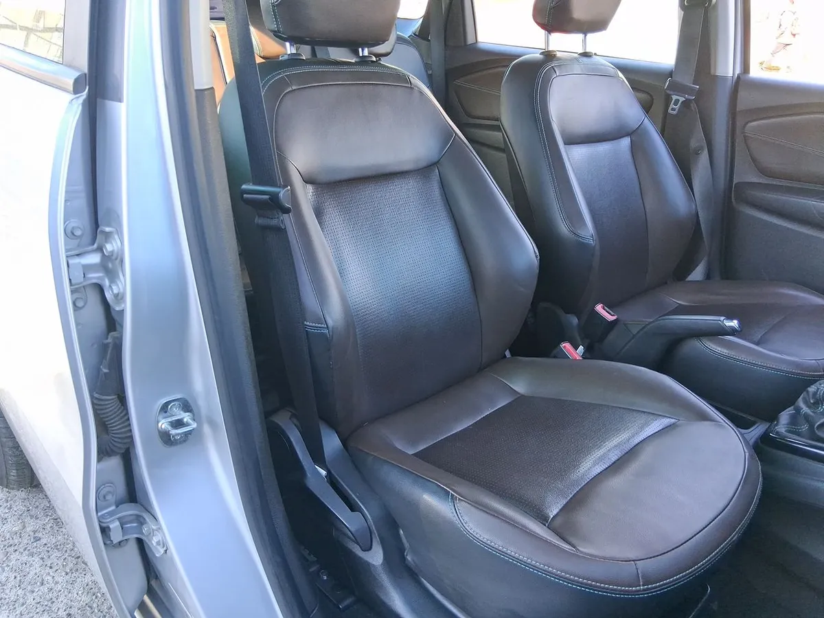 Chevrolet Spin 1.8 Premier 4x2 Mt 5p año 2022