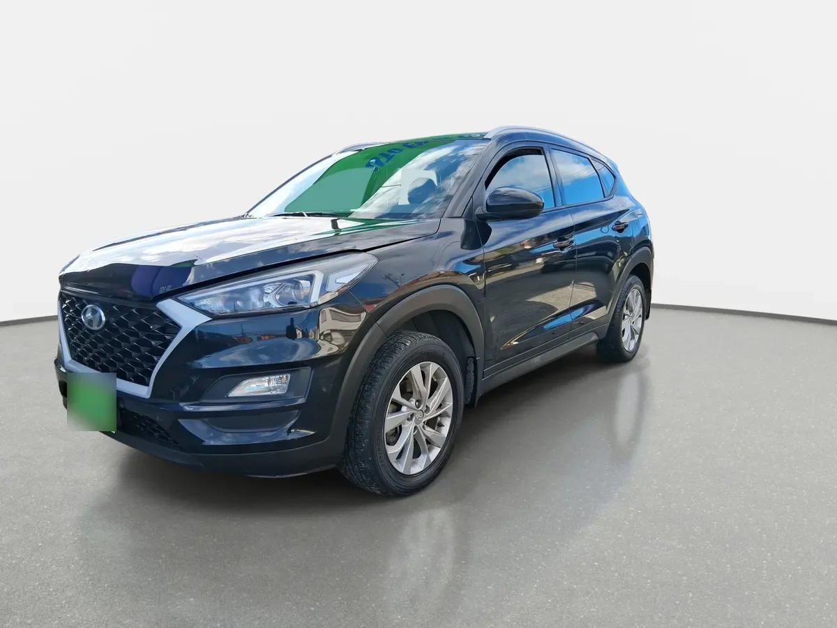 Hyundai Tucson 2.0 Plus 2wd Mt 5p año 2019