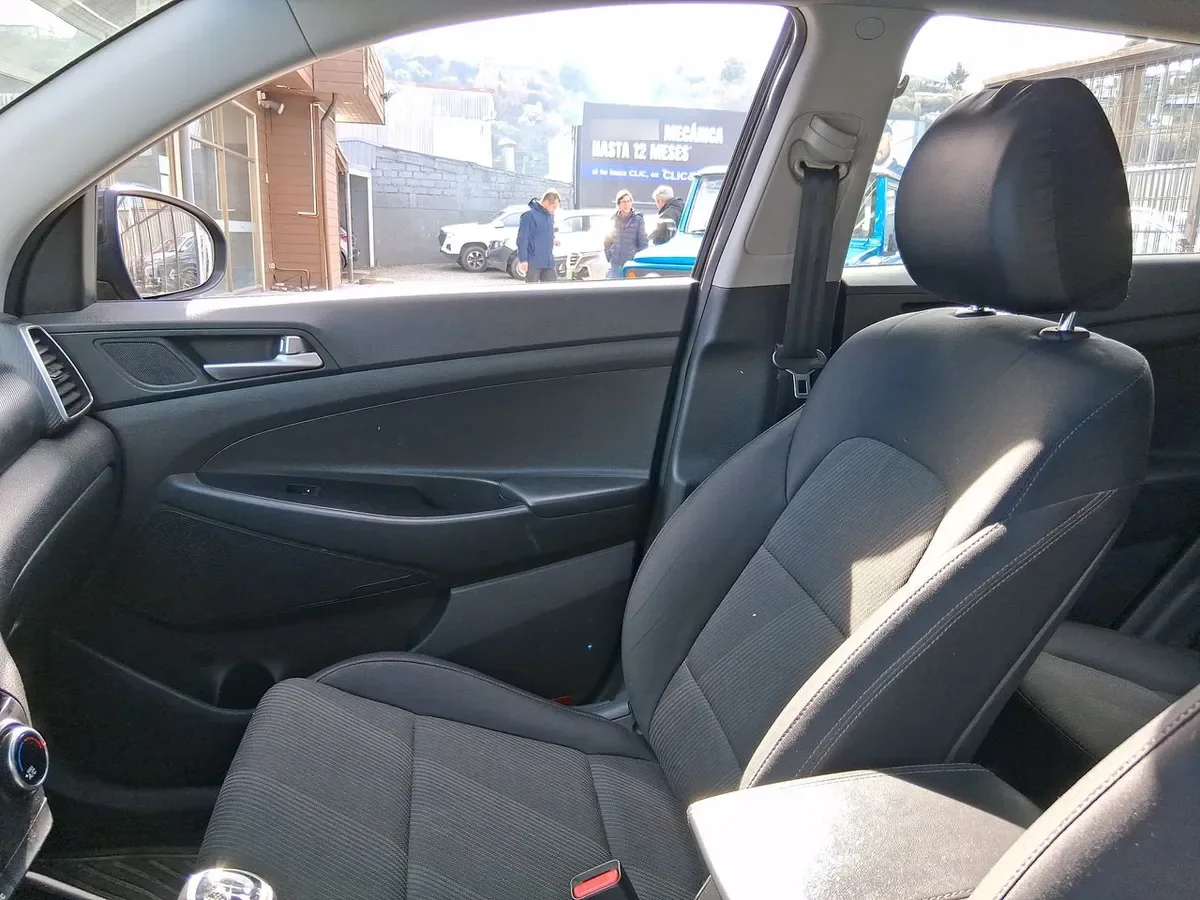 Hyundai Tucson 2.0 Plus 2wd Mt 5p año 2019