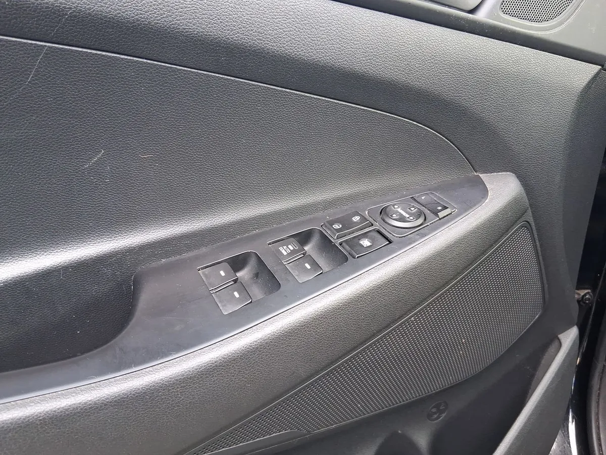Hyundai Tucson 2.0 Plus 2wd Mt 5p año 2019