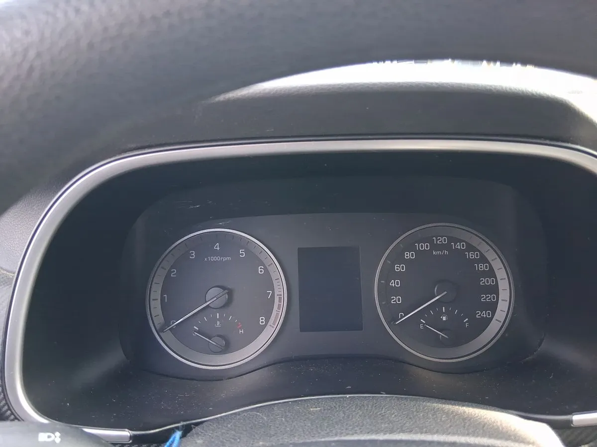 Hyundai Tucson 2.0 Plus 2wd Mt 5p año 2019
