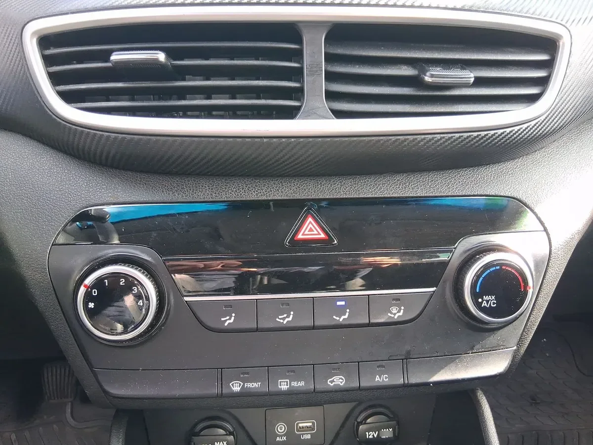 Hyundai Tucson 2.0 Plus 2wd Mt 5p año 2019