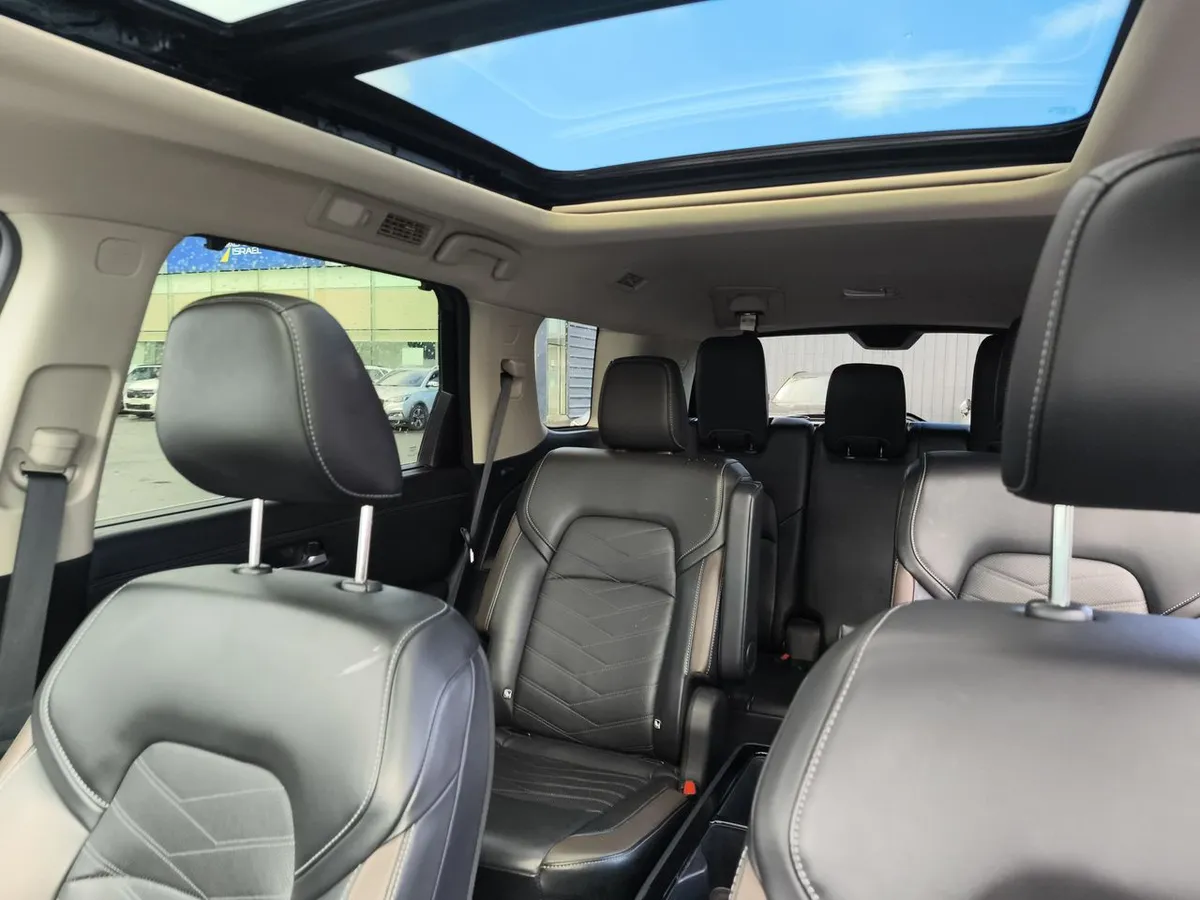 Nissan Pathfinder 3.5 Exclusive 4wd Cvt At 5p año 2025