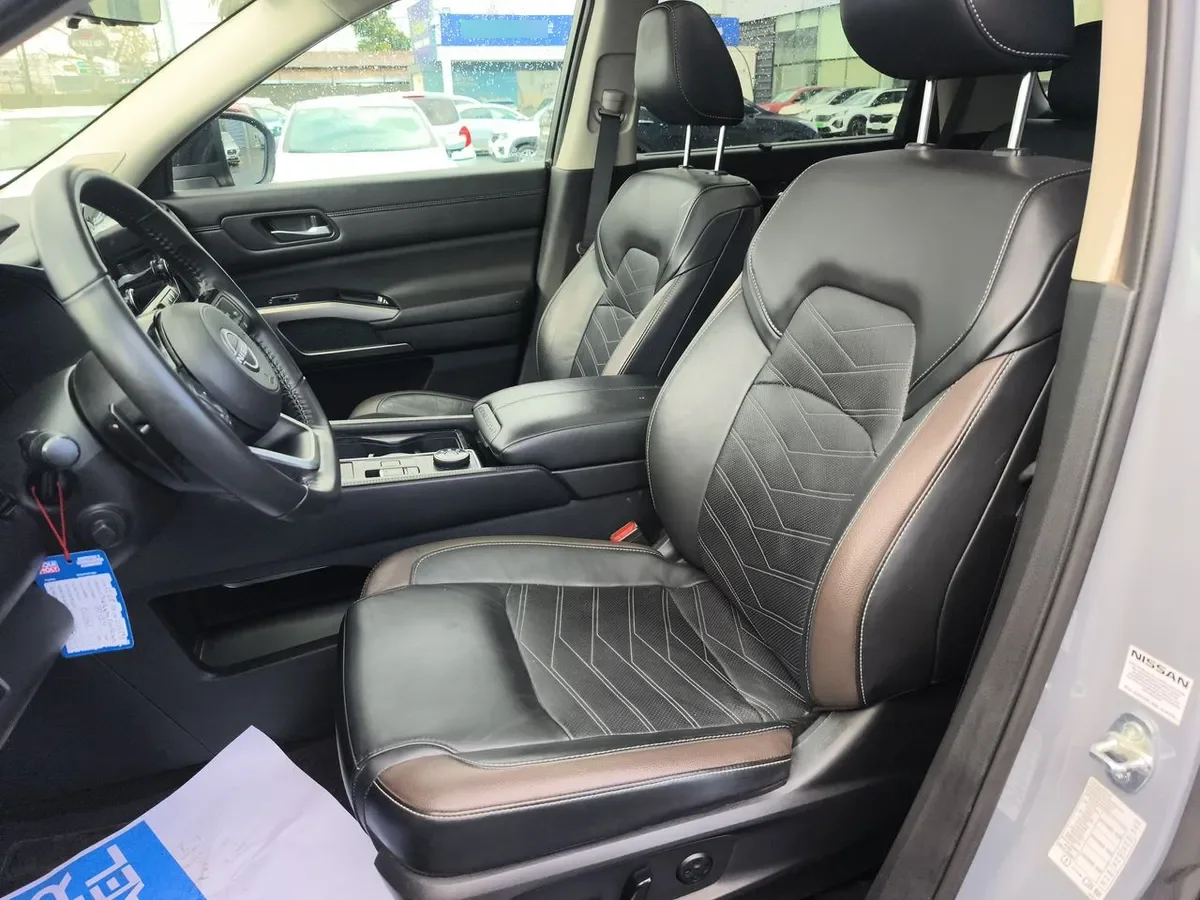 Nissan Pathfinder 3.5 Exclusive 4wd Cvt At 5p año 2025