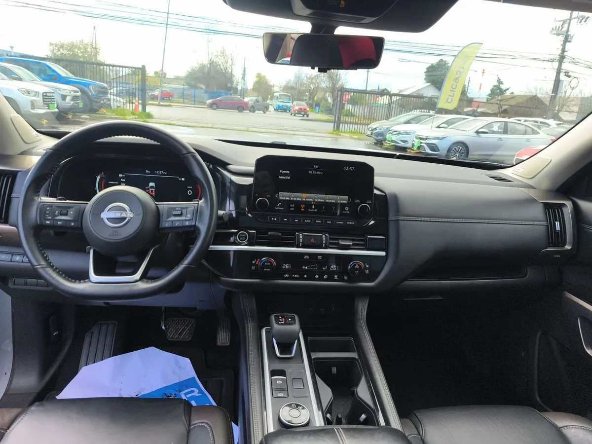 Nissan Pathfinder 3.5 Exclusive 4wd Cvt At 5p año 2025