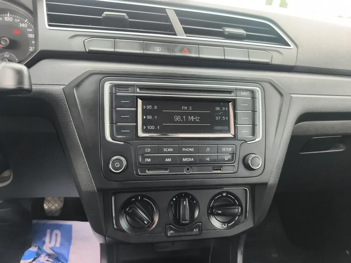 Volkswagen Gol 1.6 Trendline Lite 4x2 Hb Mt 5p año 2022