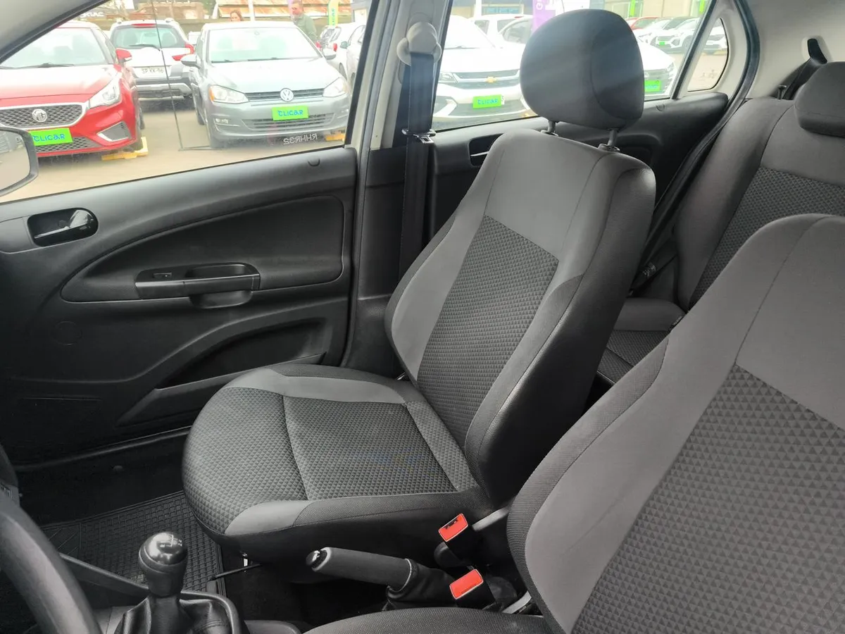 Volkswagen Gol 1.6 Trendline Lite 4x2 Hb Mt 5p año 2022