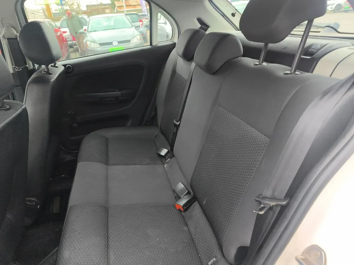 Volkswagen Gol 1.6 Trendline Lite 4x2 Hb Mt 5p año 2022