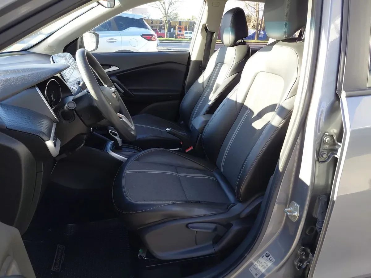Chevrolet Tracker 1.2t Ltz Fwd At 5p año 2023