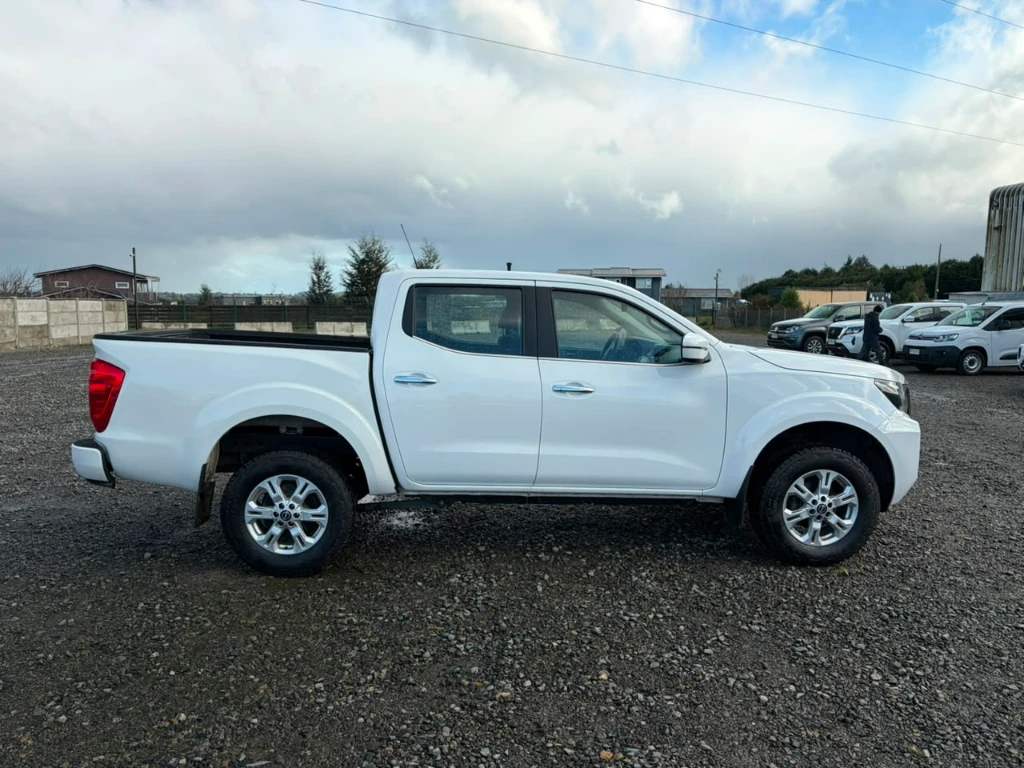 Nissan Navara D Cab Mt 4x4 2.3 Xe año 2023