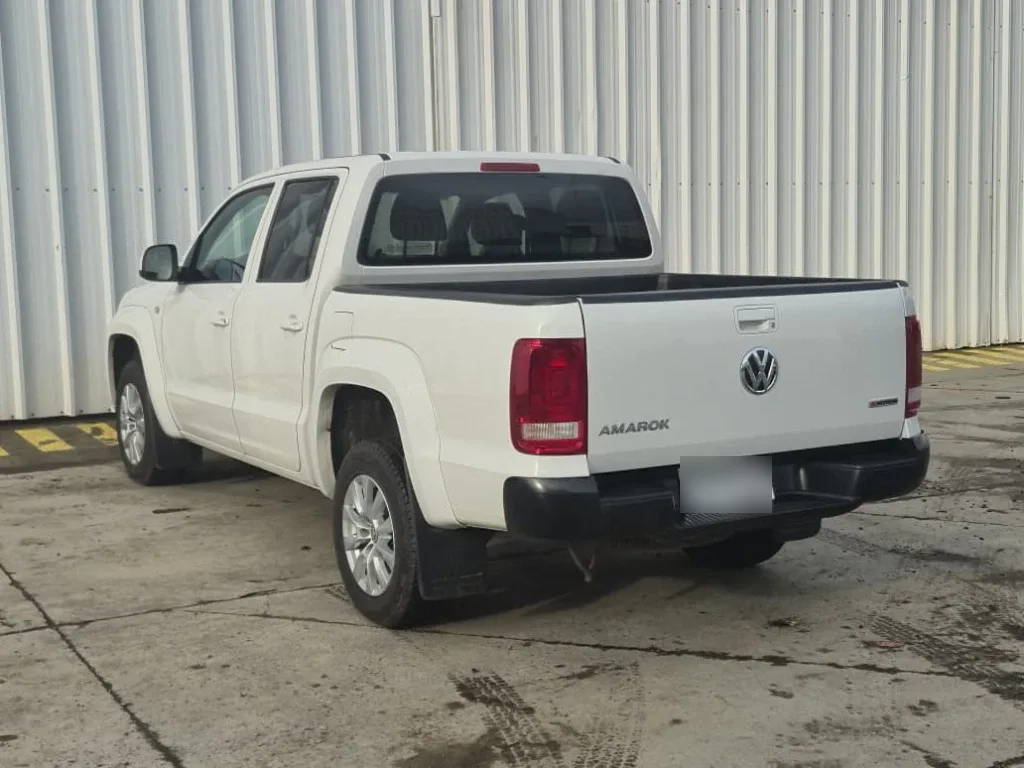 Volkswagen Amarok Dcab Tdi 4x4 Trendline 2.0 año 2023