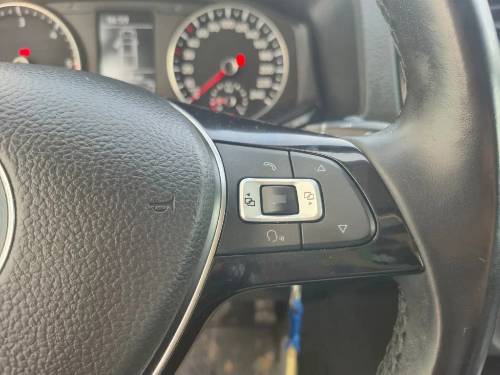 Volkswagen Amarok Dcab Tdi 4x4 Trendline 2.0 año 2023