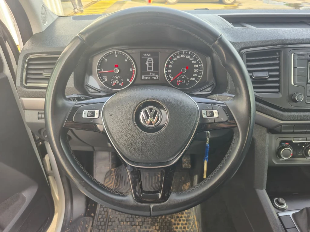Volkswagen Amarok Dcab Tdi 4x4 Trendline 2.0 año 2023