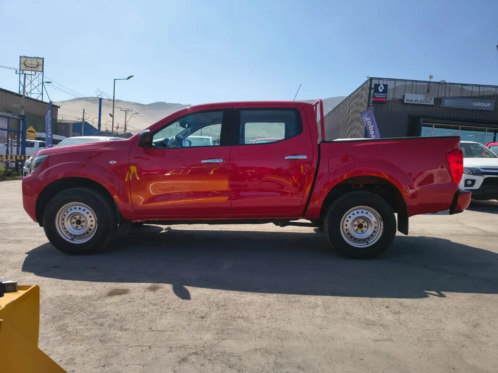 Nissan Navara Dc 4x2 2.3tdi Se año 2023