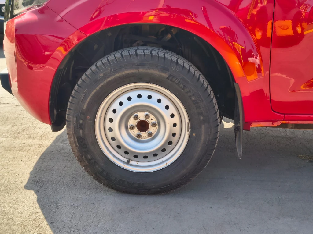 Nissan Navara Dc 4x2 2.3tdi Se año 2023