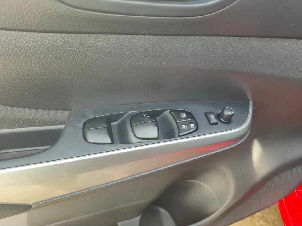 Nissan Navara Xe Mt 4x2 2.3 año 2023