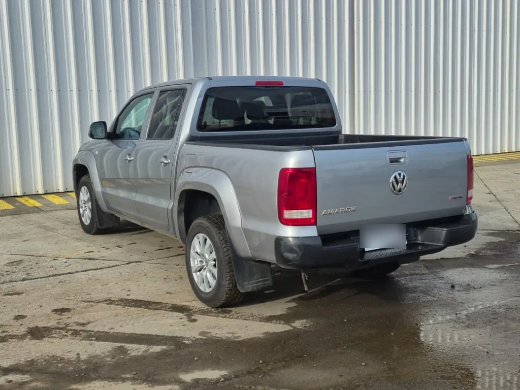 Volkswagen Amarok Trendline Mt D/c 4x4 2.0d año 2023