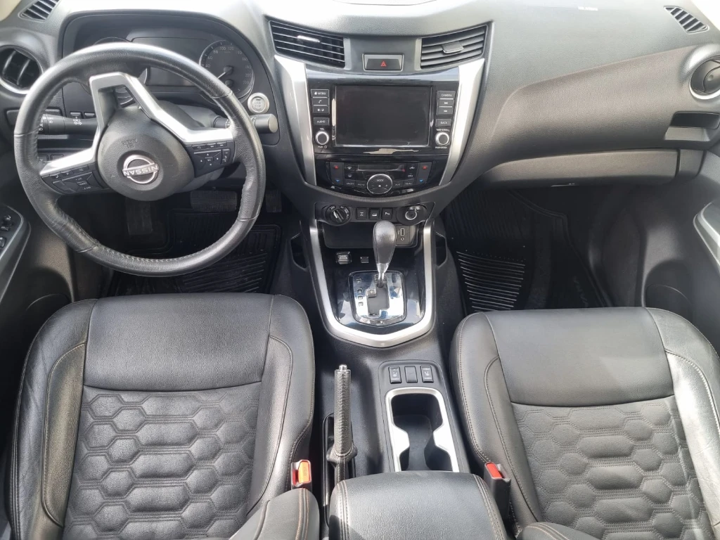 Nissan Navara Dc 4x4 2.3tdi Le At año 2023