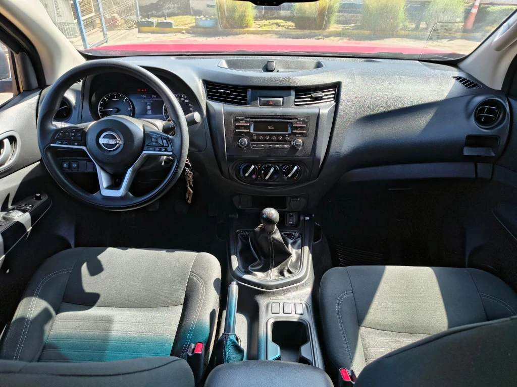 Nissan Navara Dc 4x2 2.3tdi Se año 2023
