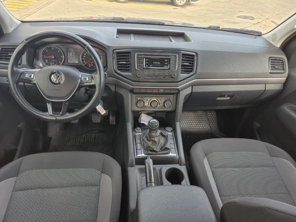 Volkswagen Amarok Trendline Mt D/c 4x4 2.0d año 2023