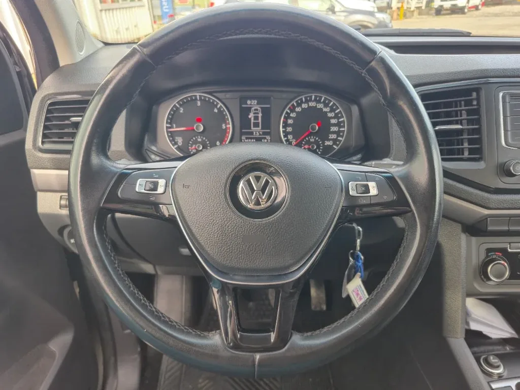 Volkswagen Amarok Trendline Mt D/c 4x4 2.0d año 2023