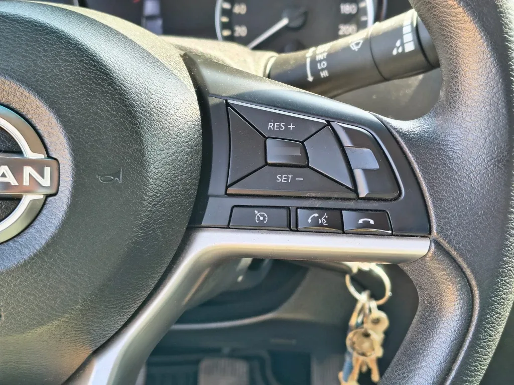 Nissan Navara Dc 4x2 2.3tdi Se año 2023