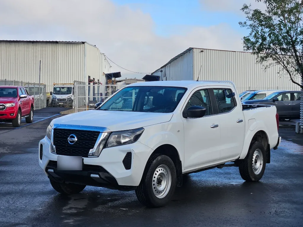 Nissan Navara Dc 4x2 2.3tdi Se año 2023