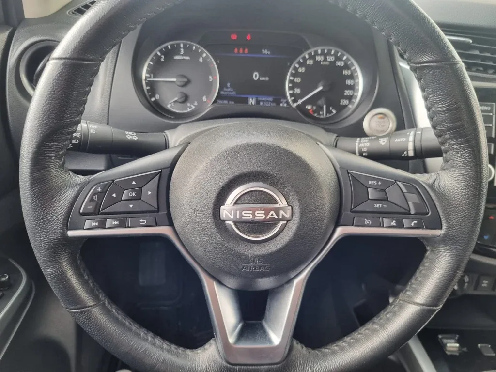 Nissan Navara Dc 4x4 2.3tdi Le At año 2023
