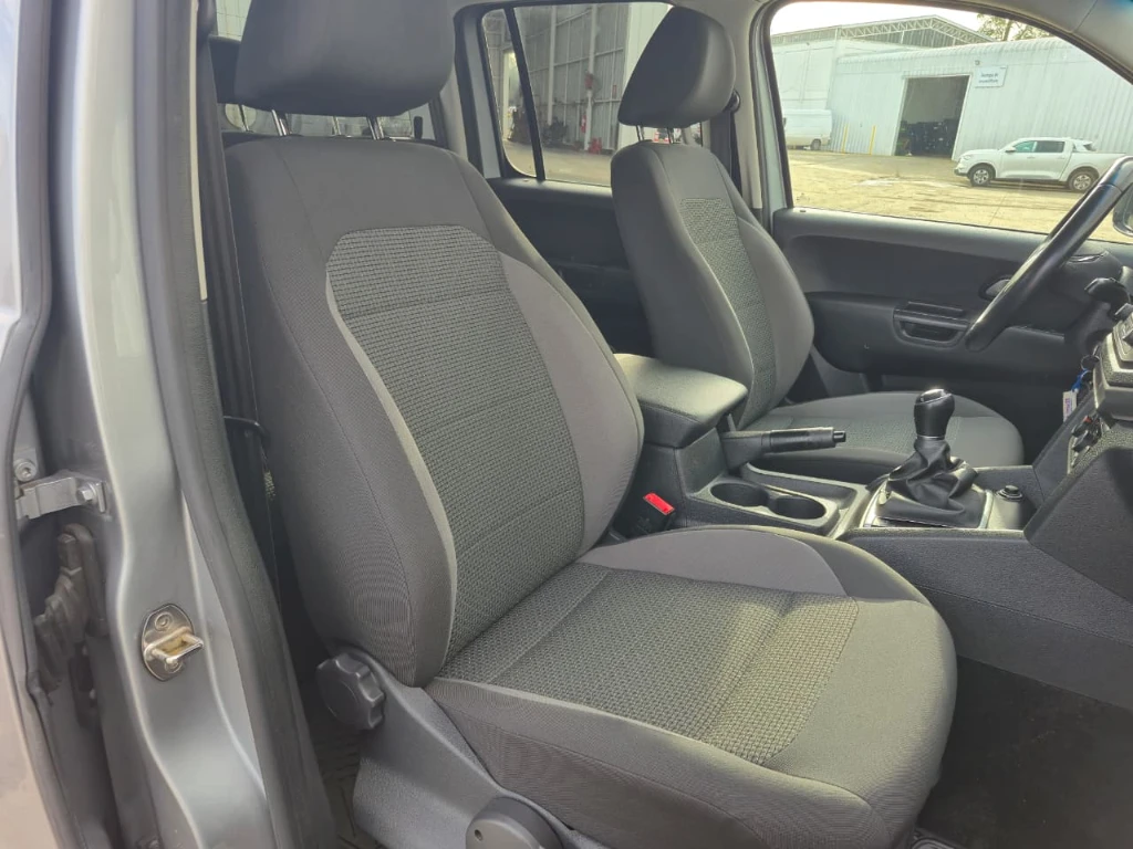 Volkswagen Amarok Trendline Mt D/c 4x4 2.0d año 2023