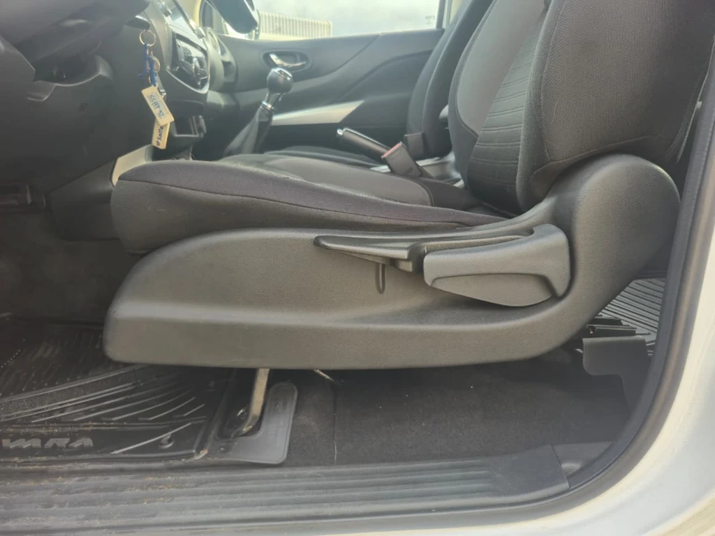 Nissan Navara Xe Mt 4x2 2.3 año 2023