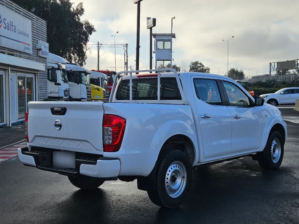Nissan Navara Dc 4x2 2.3tdi Se año 2023