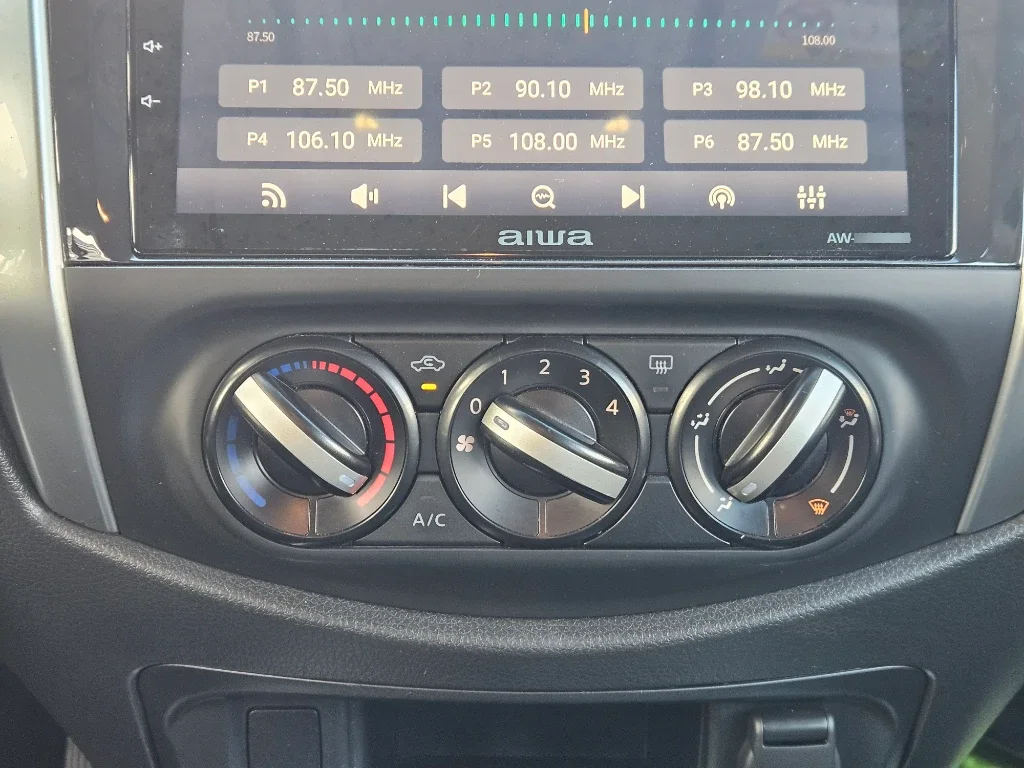 Nissan Navara Dc 4x2 2.3tdi Se año 2023