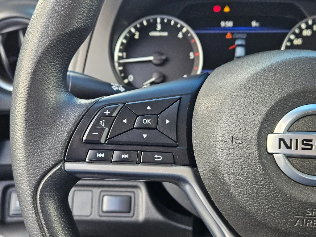 Nissan Navara Dc 4x2 2.3tdi Se año 2023