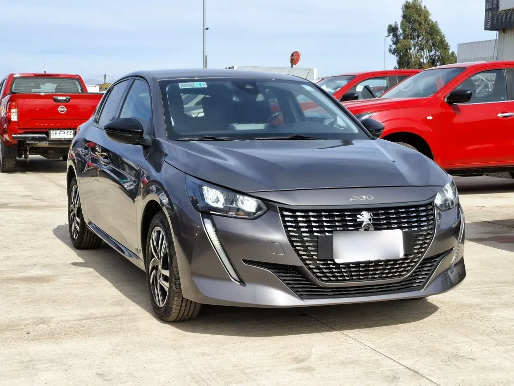Peugeot 208 208 Allure Pack Puretech 130 Eat8 año 2023