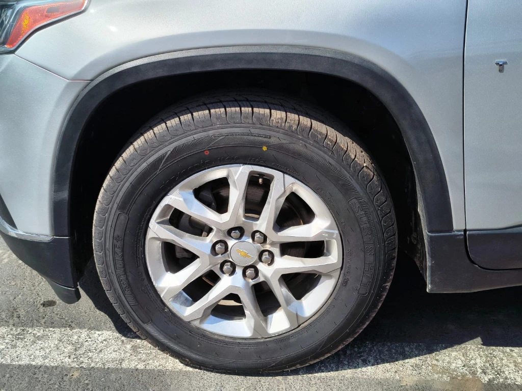Chevrolet Traverse Lt 5p 3.6l Awd At año 2021