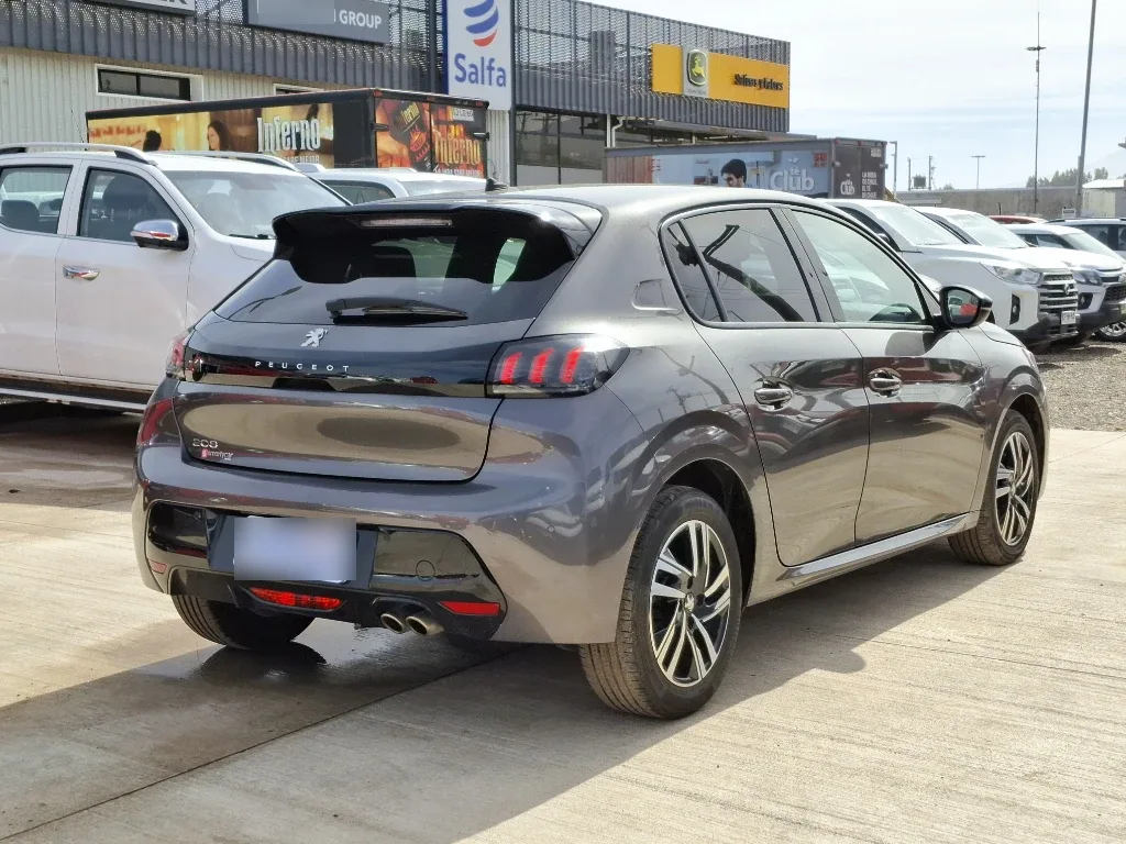 Peugeot 208 208 Allure Pack Puretech 130 Eat8 año 2023