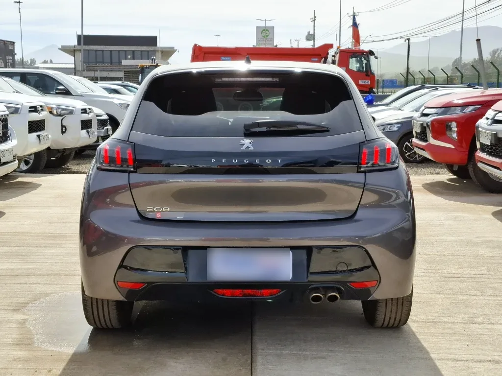 Peugeot 208 208 Allure Pack Puretech 130 Eat8 año 2023