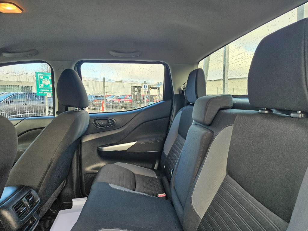 Nissan Navara Dc 4x2 2.3tdi Se año 2023