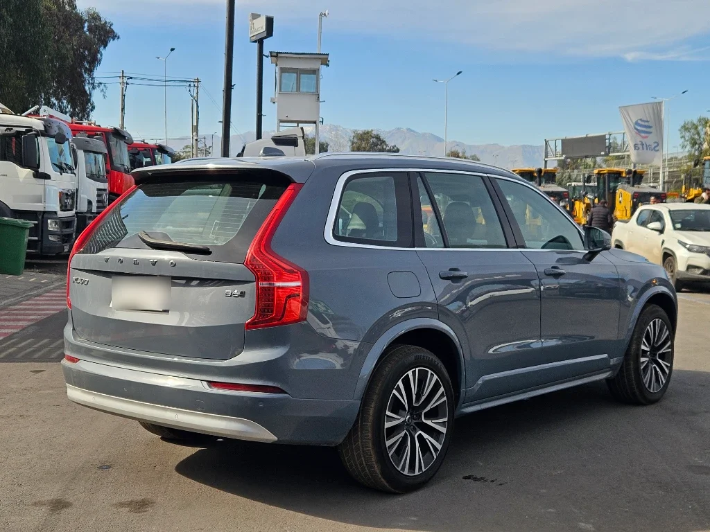 Volvo Xc90 B6 Momentum año 2022