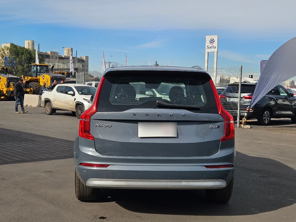 Volvo Xc90 B6 Momentum año 2022